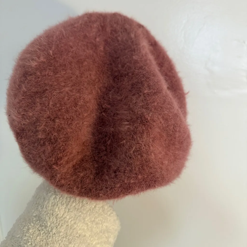 Stylish Women's Mauve Pink Wool Beret Pageboy Hat with Gold Accents - Image 5