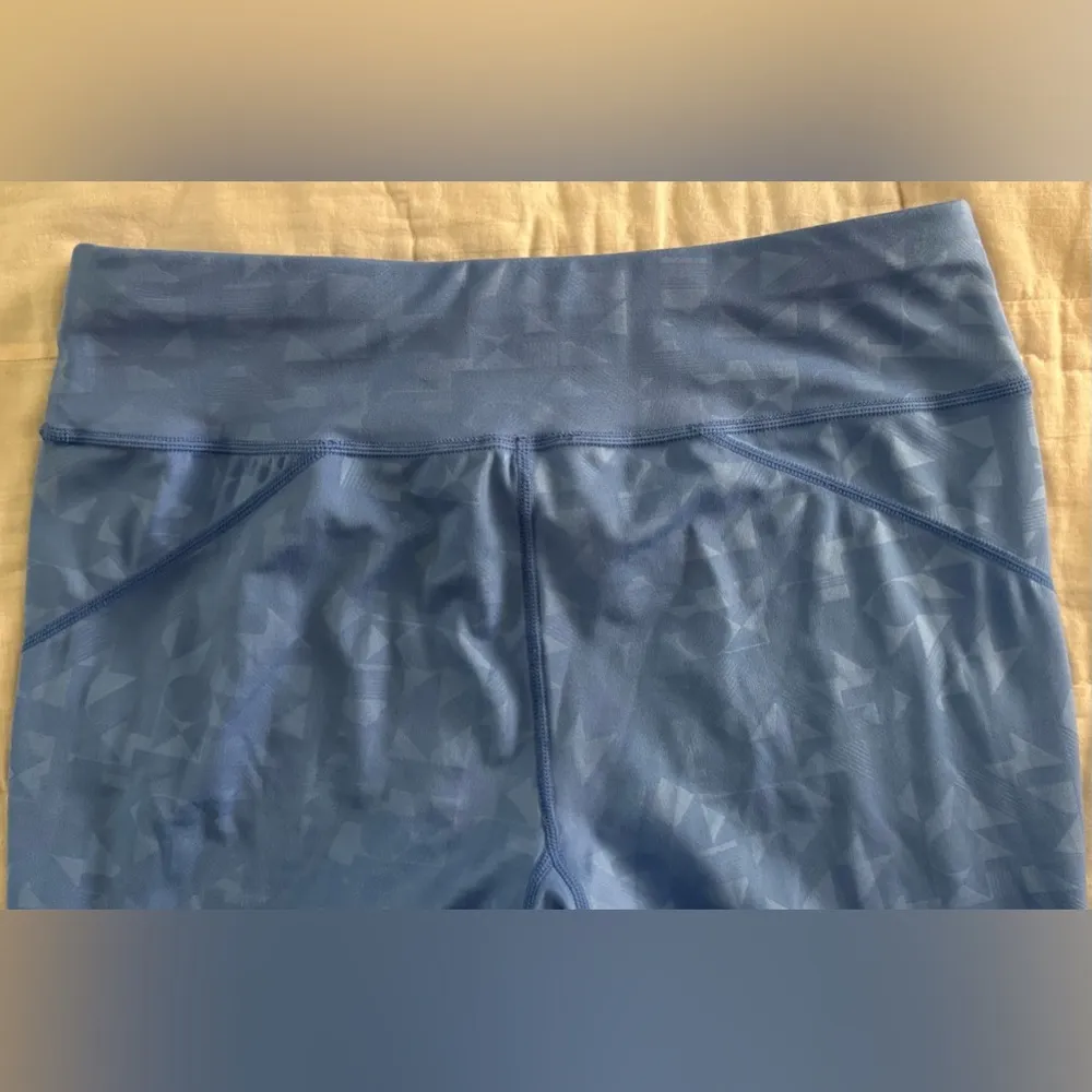 Sweaty Betty All Day 7/8 Length Leggings Blue Block Embossed Print Size M - Image 13