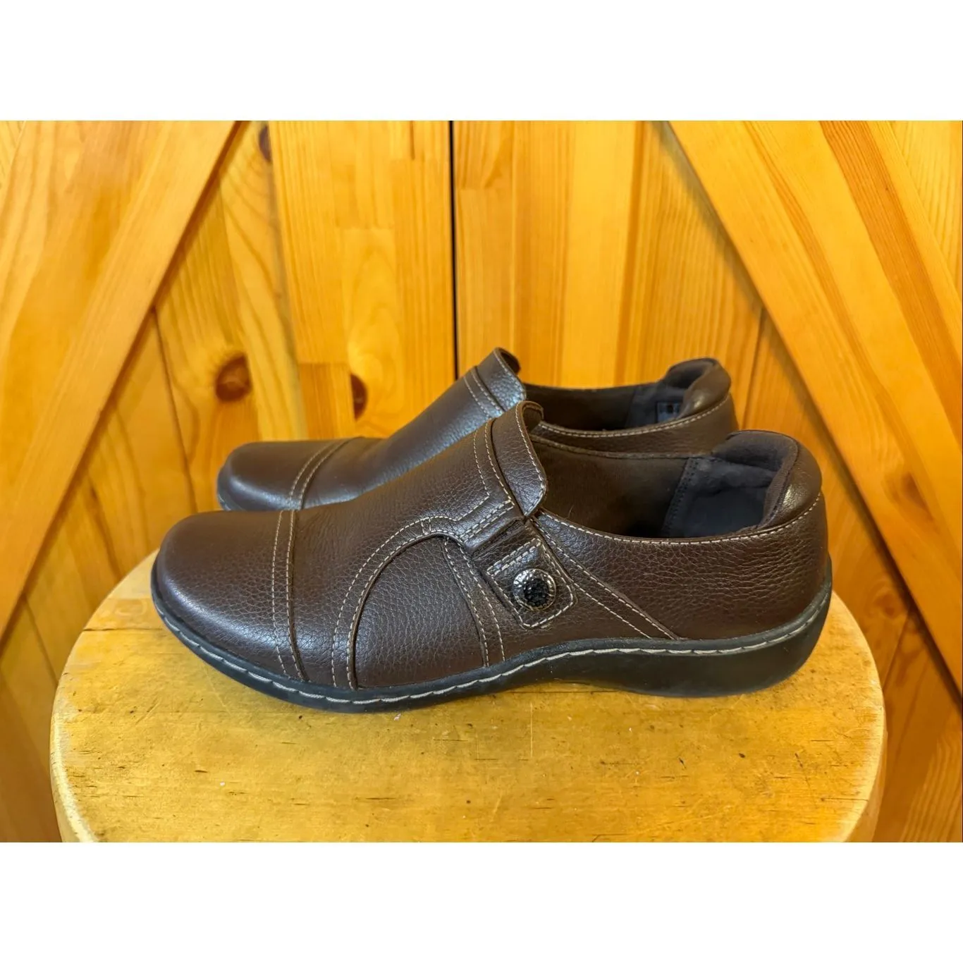 Clarks Shoes Womens 7M Cora Poppy Loafers Slip On Brown Leather Casual - Image 3