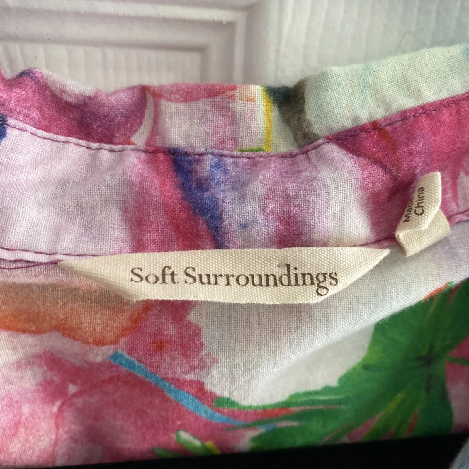 Soft Surroundings Women's Medium Colorful Button Up Casual Art to Wear Tropical - Image 4