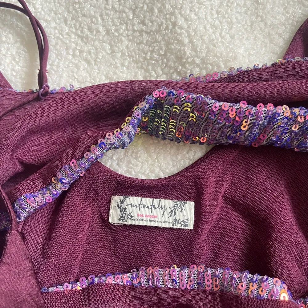 Free People Turn It On Camisole in Plum Vetiver Bloom Cropped Sequin Top Sz S - Image 9