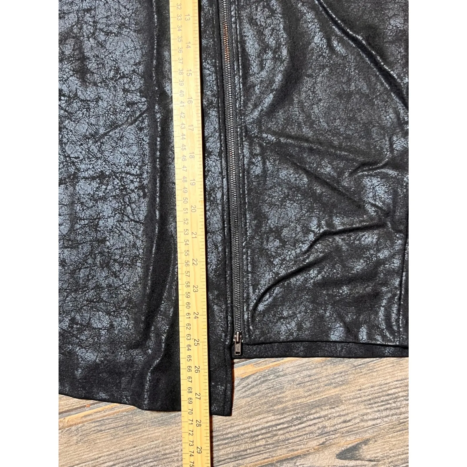 NWT Torrid Coated Moto Skirt Black Zipper Asymmetrical Size 4 Bodycon Bikercore - Image 6