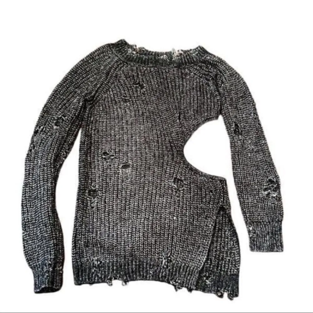 NBD Mundaka Distressed
Oversized Black Metallic
Sweater(Size Small) - Image 4