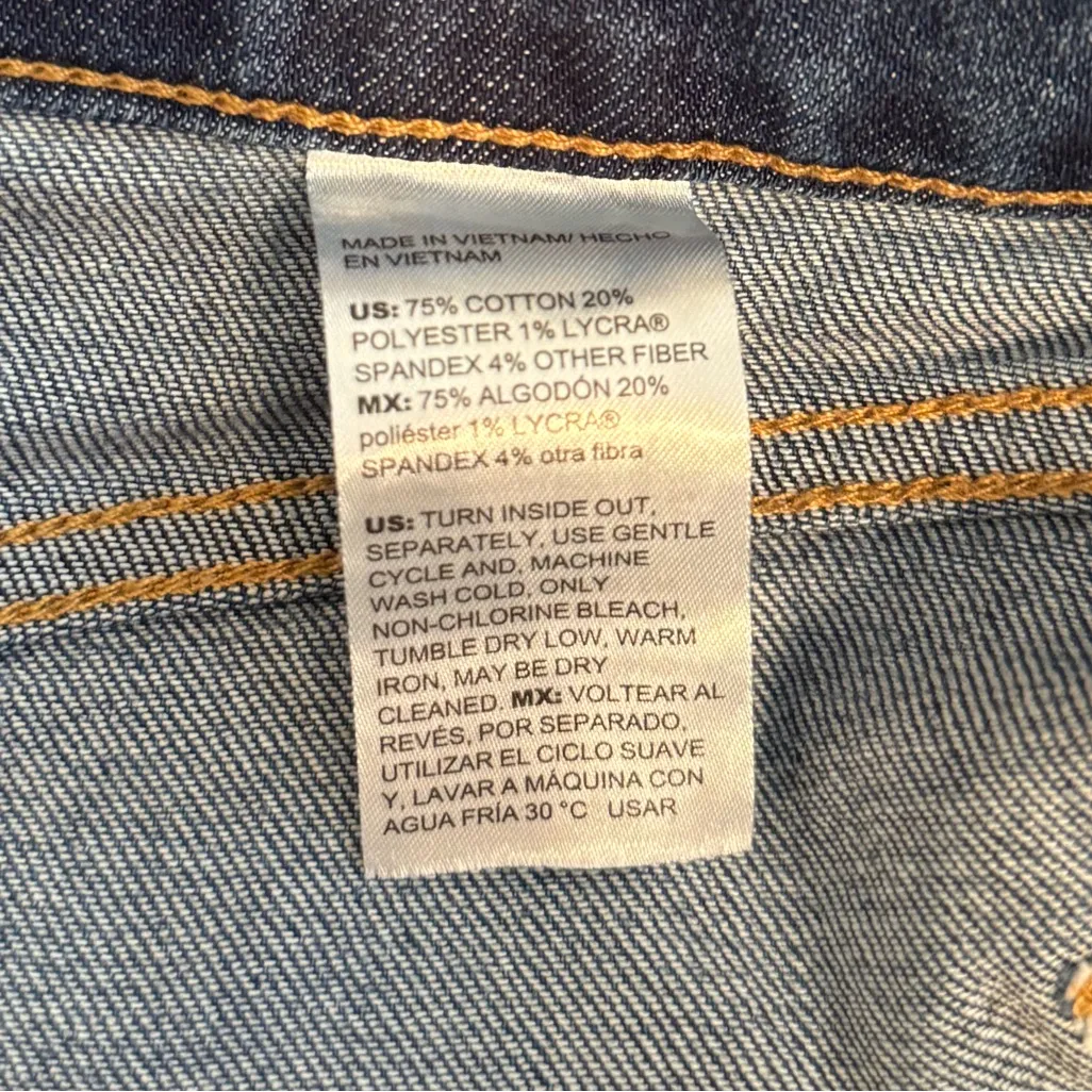 Chico’s‎ Relaxed Tapered Cropped Barrel Jeans - Image 5