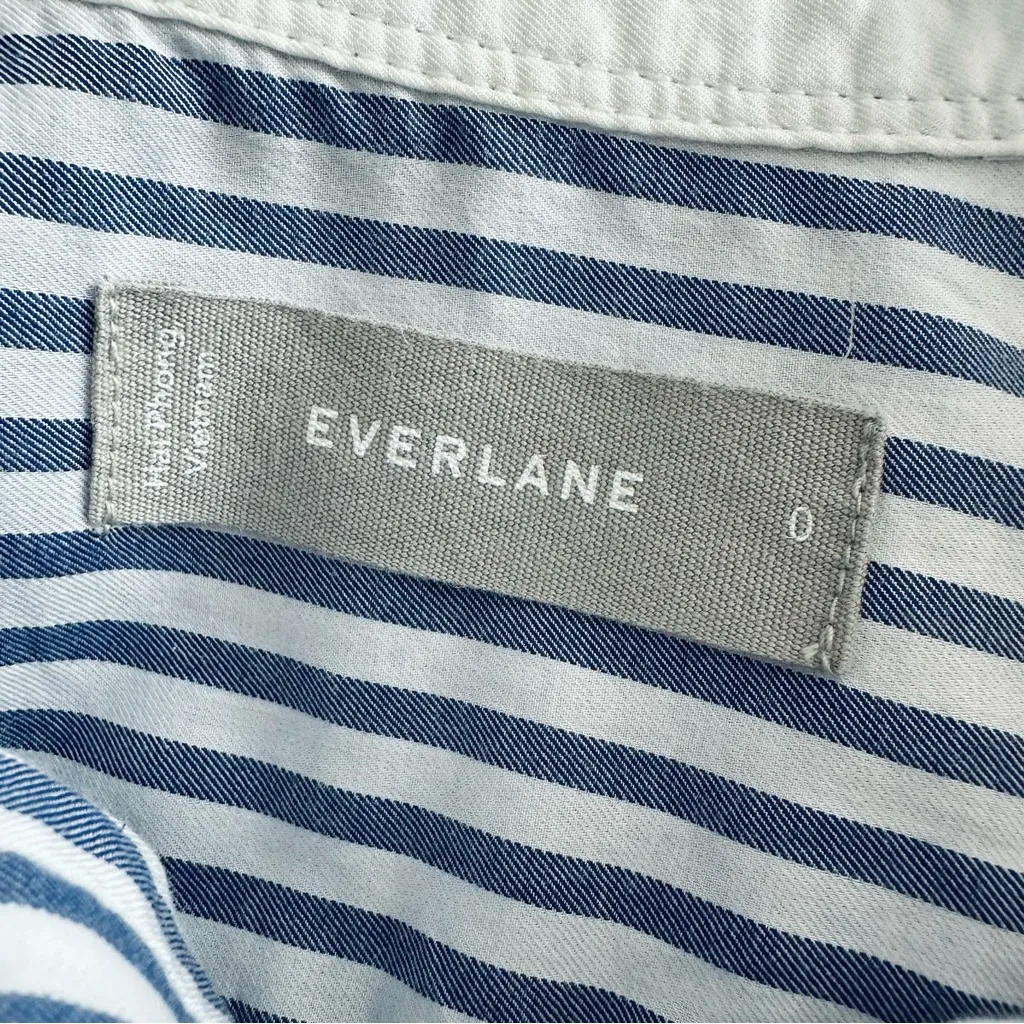 EVERLANE The Must-Have Shirt in Silky Cotton  Mariner Blue White Stripe Size 0 - Image 9