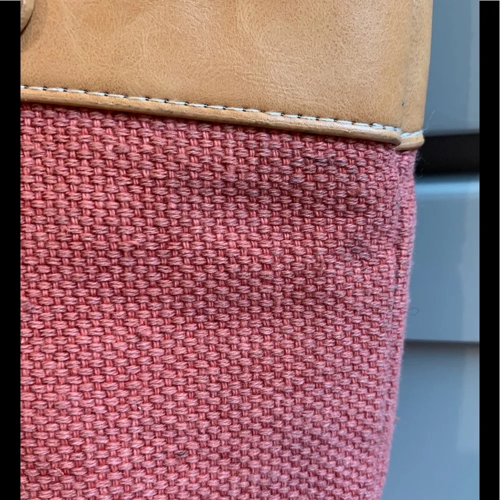 Stone Mountain Coral Fabric/Leather Shoulder Bag - Image 12