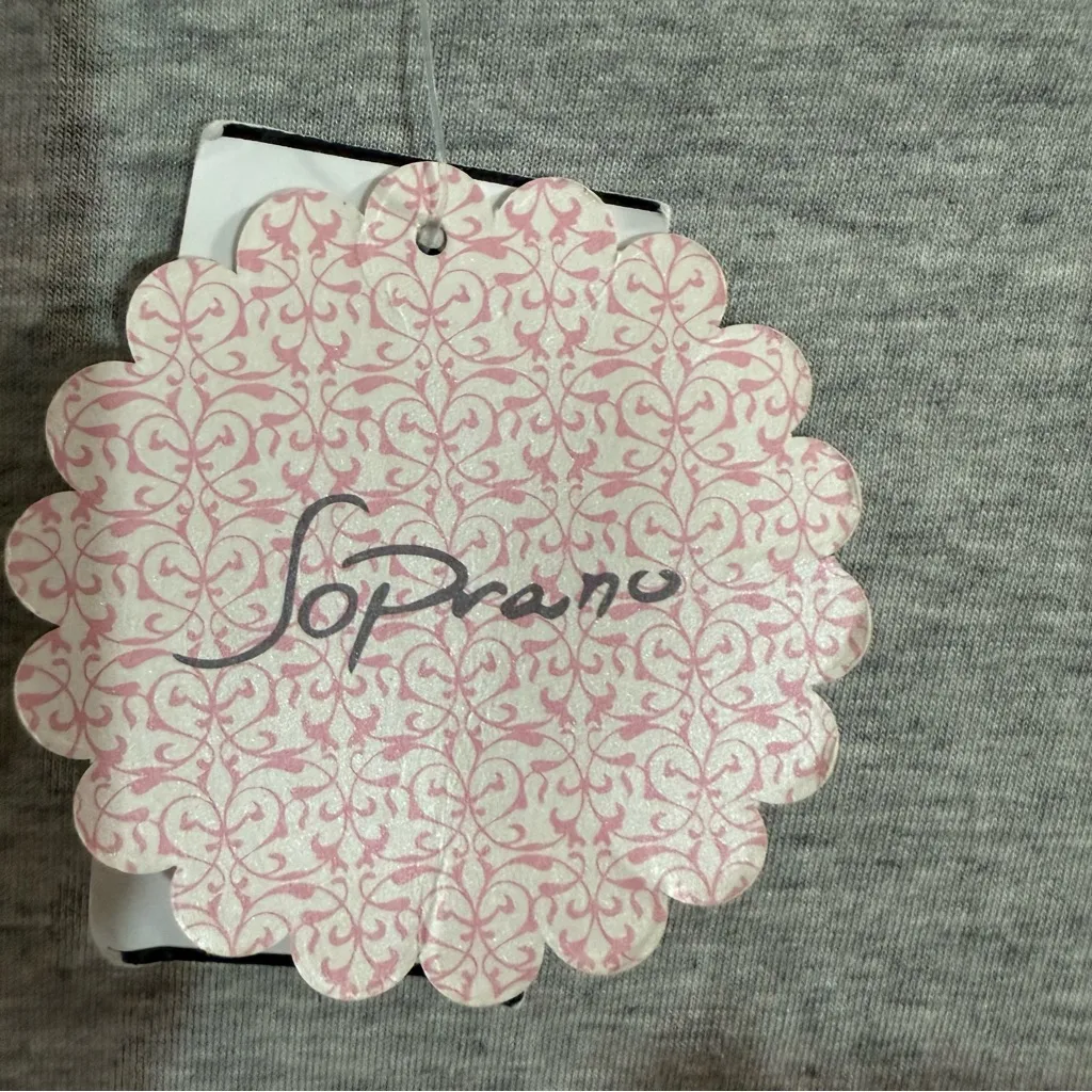 Soprano Grey Fitted Crop Top Size Large NWT - Image 3