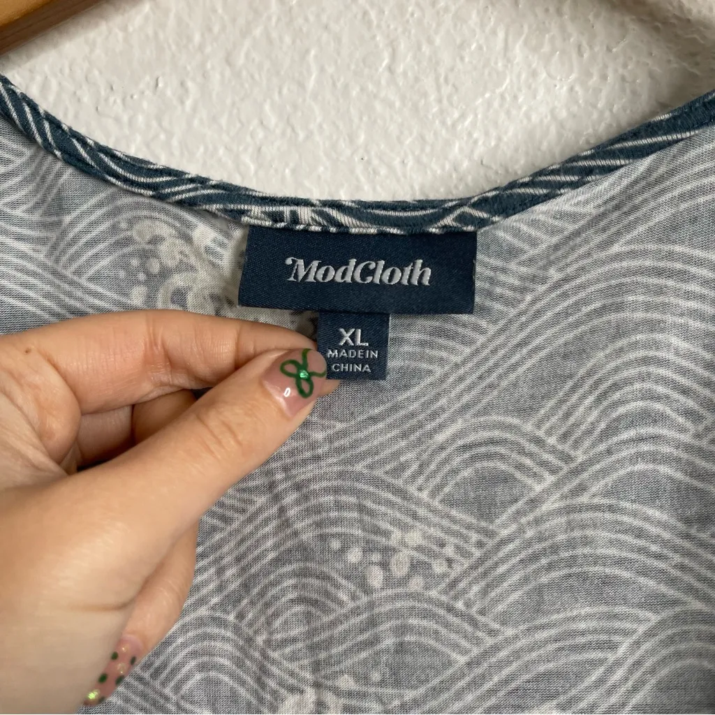 Modcloth Wave Print Wrap Top Size Extra Large - Image 4