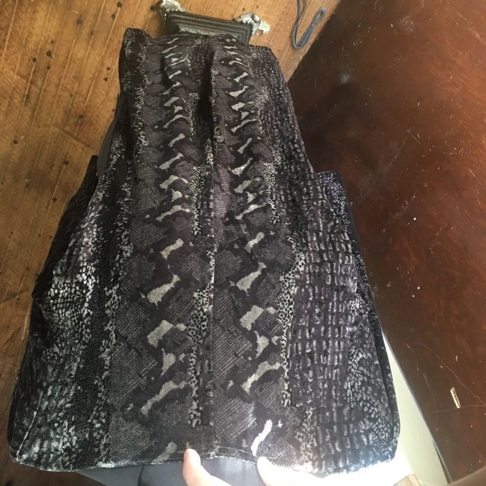 Hugo Buscati Animal print velvet night out bodycon dress - Image 3