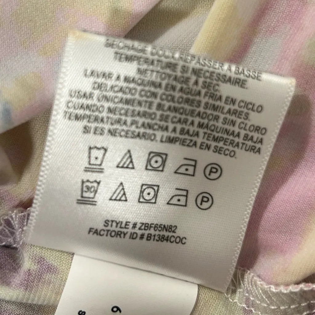 BCBGMaxAzria women Pink and Green Floral Long Sleeve Dress. - Image 10