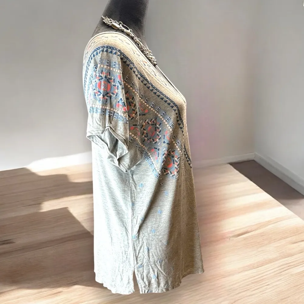 Gray V-Neck Peasant Boho Cowgirl Top Aztec Southwestern Print Sz Large - Image 4