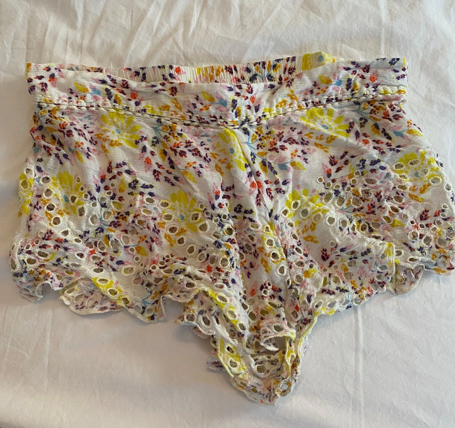 Floral Flowy Shorts - Image 4