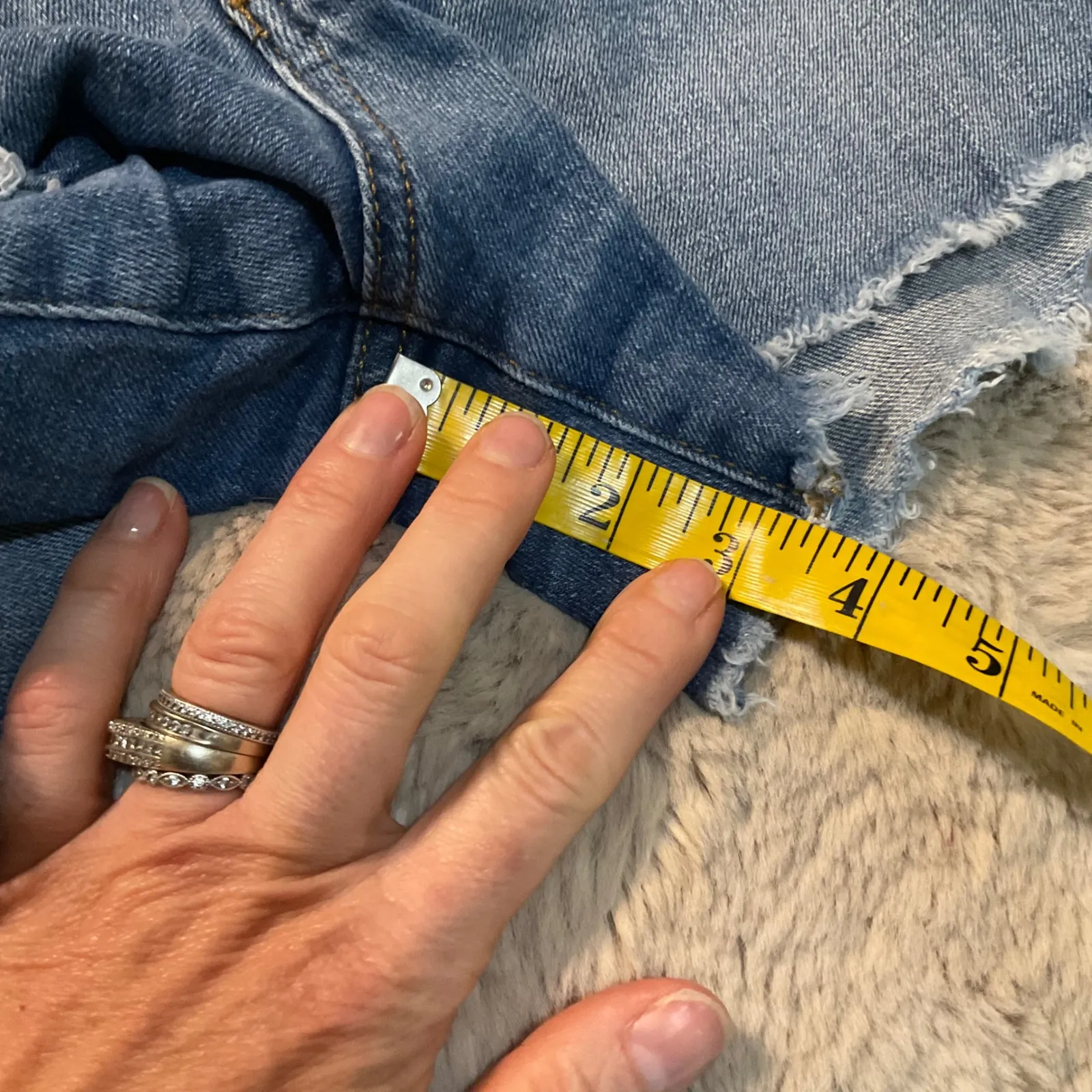 Joes Jeans Size 29 Denim‎ Shorts Raw Hem Medium Blue Light Distressed Womens - Image 5