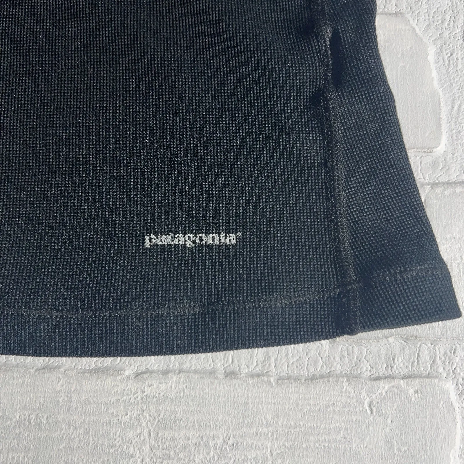Patagonia Women Base Layer Shirt Large Black Long Sleeve Waffle Grid Lightweight - Image 6