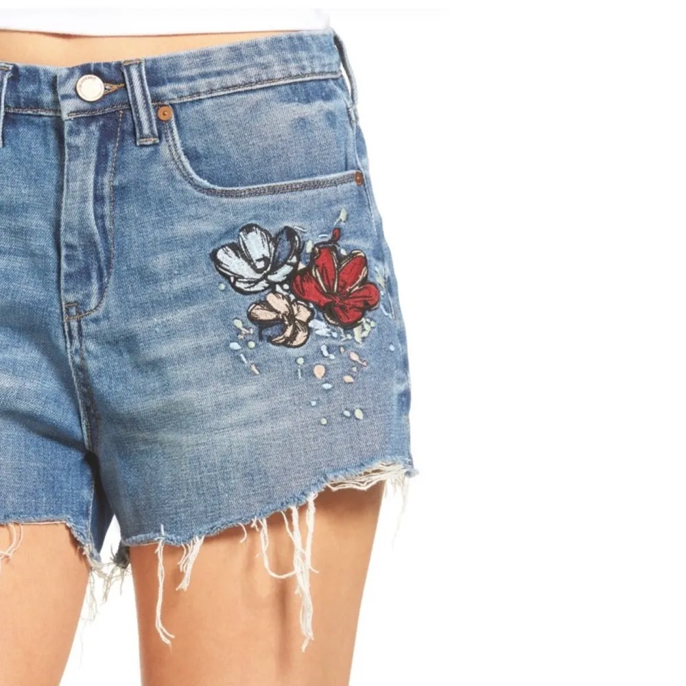 new BlankNYC ★ Festival Floral Embroidery Shorts ★ Inside Joker ★ Medium Blue - Image 8
