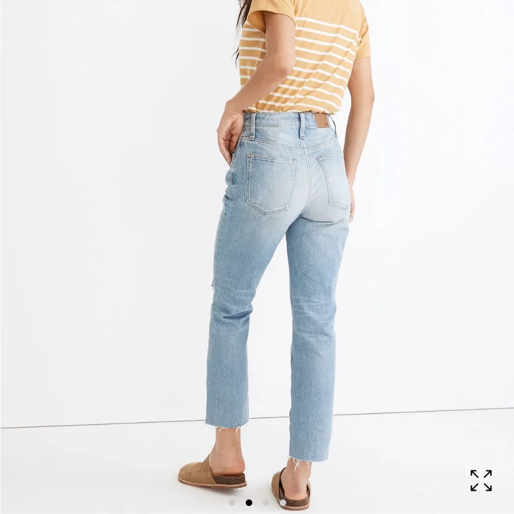 Madewell The Curvy Perfect Vintage Jean in Coney Wash: Destroyed Edition Size 33 - Image 2