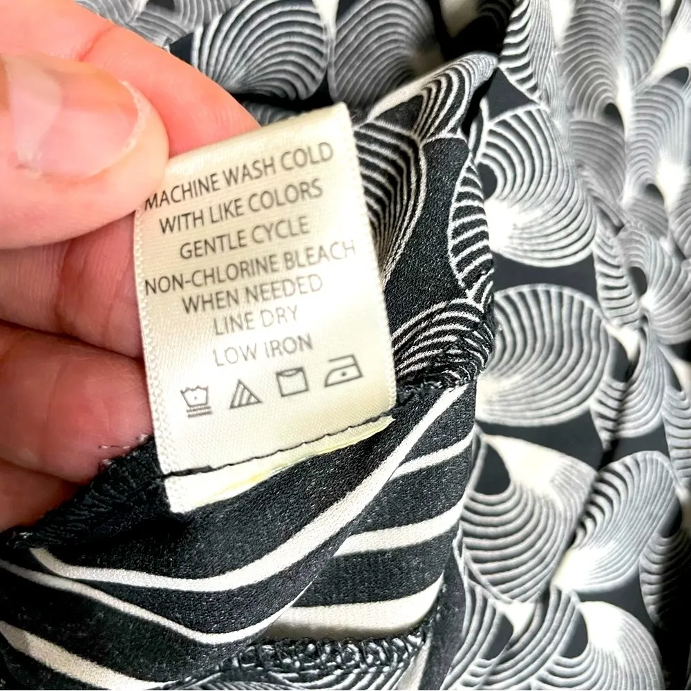 Max Studio Wide Leg Neutral Geometric Black White Print Pull-Up Pants Size L - Image 9