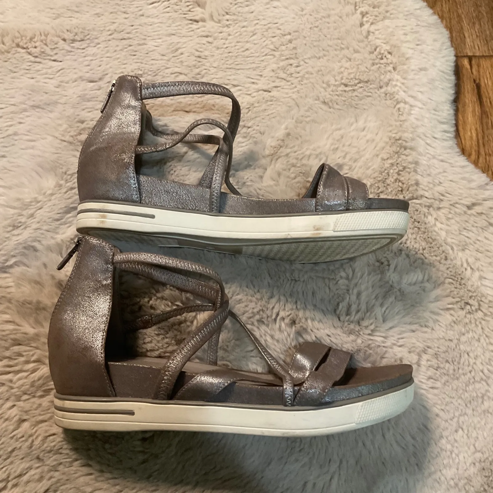 Eileen Fisher Sandals Size 10 Fisher‎ Skip Strappy Platform Metallic Back Zipper - Image 3