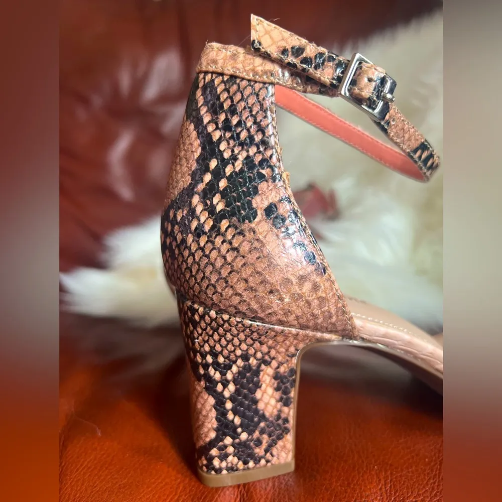 Essex Lane Pink Salmon Snakeskin Heels with Straps Comfortable Classy Size 8M - Image 5