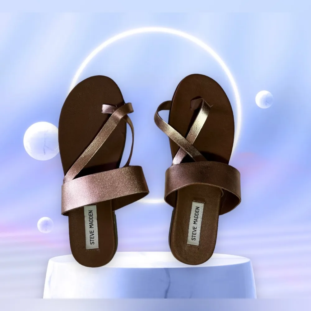 Steve Madden Athens rose gold sandals size 8.5  Athens Strappy Flat Faux Leather - Image 5