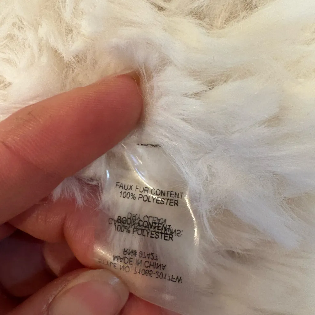 Dolce Cabo White Faux Fur Vest Sleeveless Cozy Layering Vest Women’s Size Small - Image 3