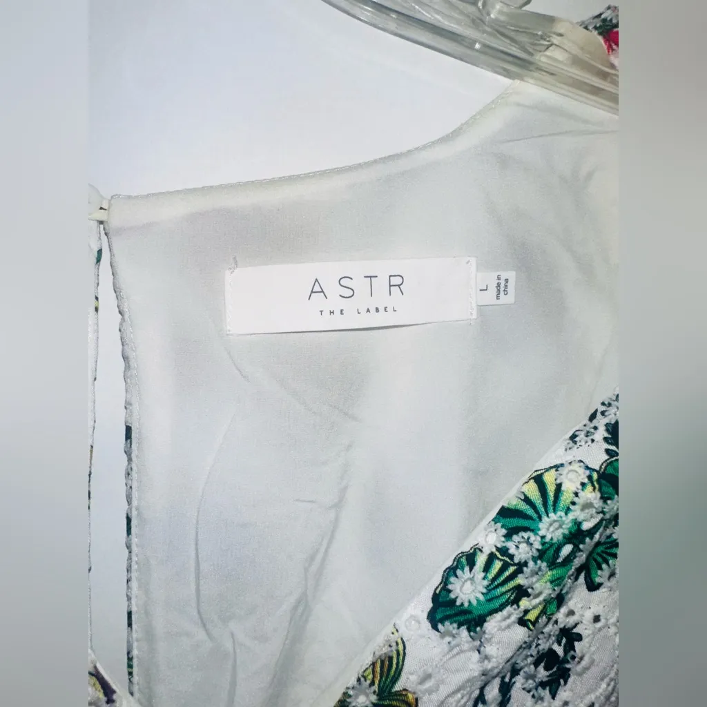 ASTR The Label Dress Women’s Large White Floral Eyelet Ruffle Short Sleeve Mini‎ - Image 7