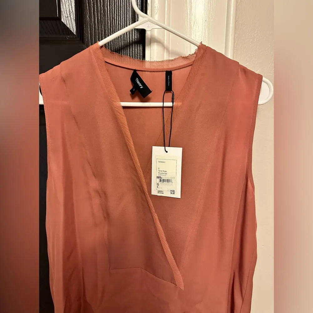 Theory 100% silk tank - Image 4