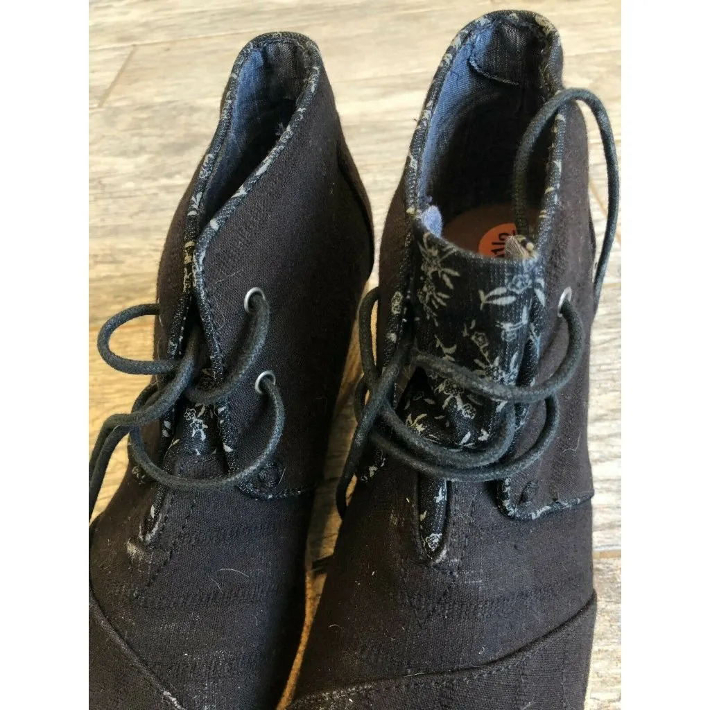 Toms Ankle Boots Booties Womens size 9.5 Black Toe Wedge Heels Lace Up‎ Shoes - Image 4