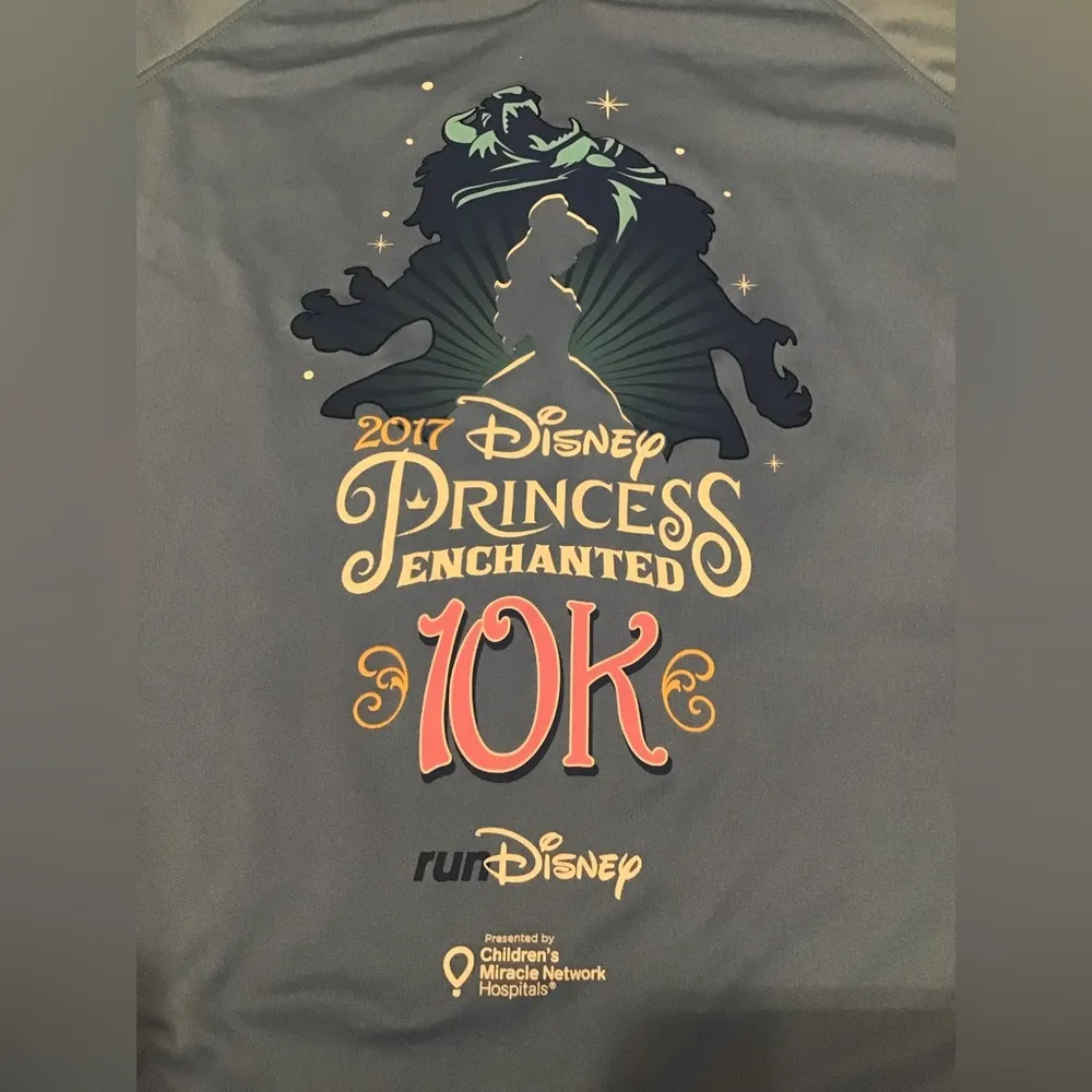 Run disney 2017 princessss enchanted 10k woman t-shirt size small - Image 4