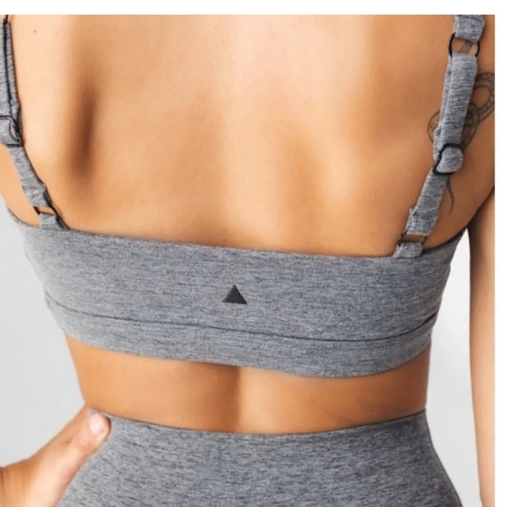 Balance Athletica Vitality Cloud V Bra Charcoal - Image 2