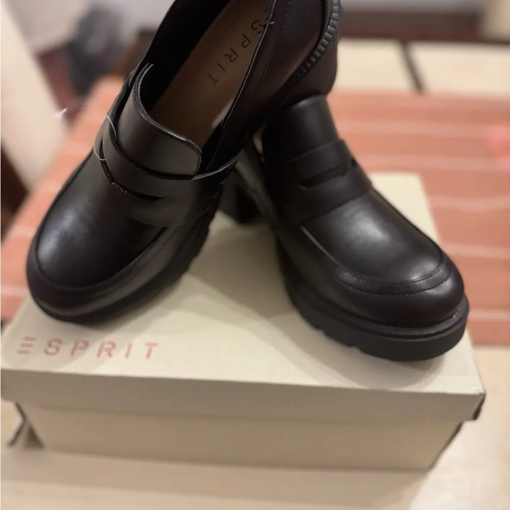 Esprit  Black Flats Modern Loafers - Image 7
