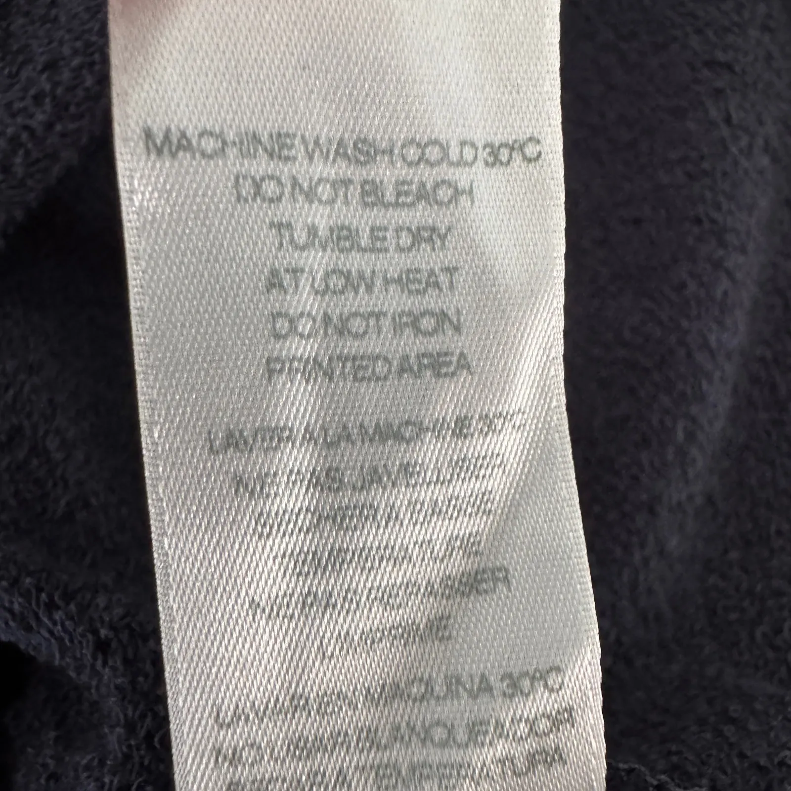 Sundry Rainbow Heart Sweatshirt Size Large Navy Graphic Pullover Crewneck Cozy - Image 10