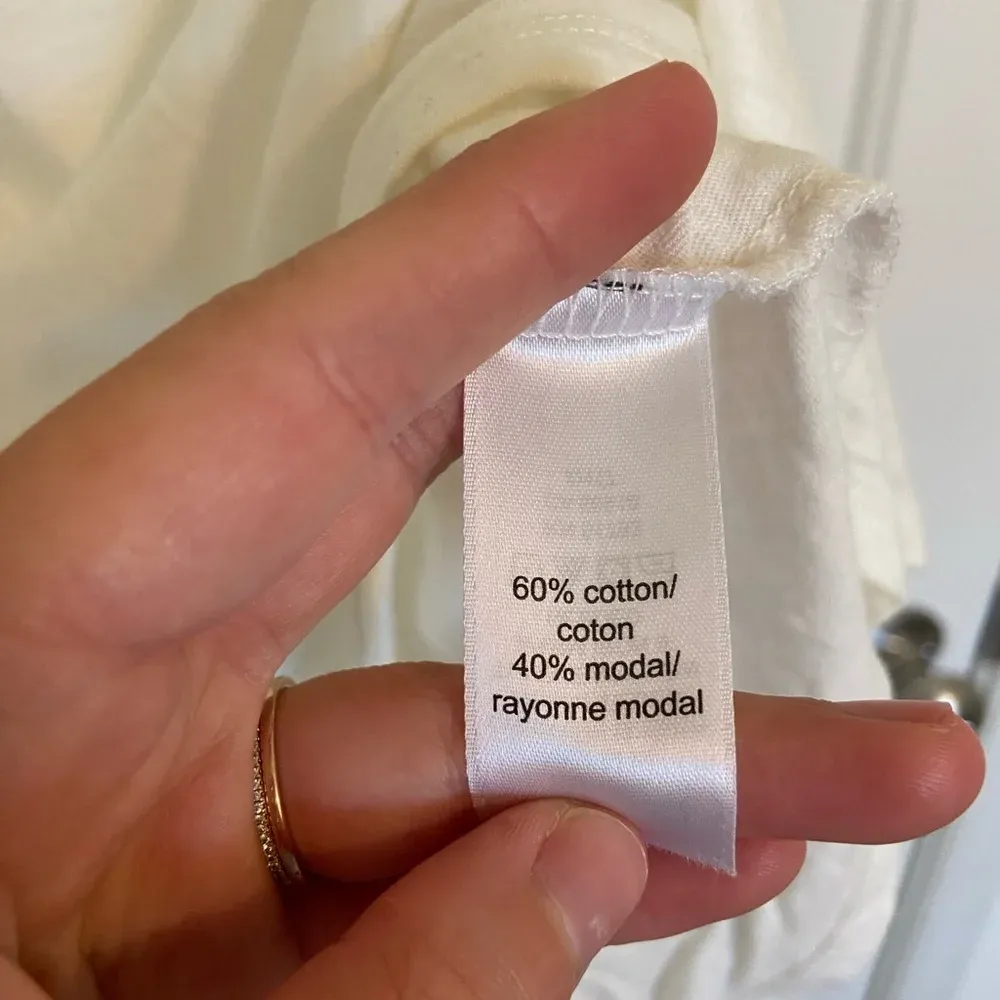 Maurices women’s cutout shoulder white &‎ black top — small - Image 4