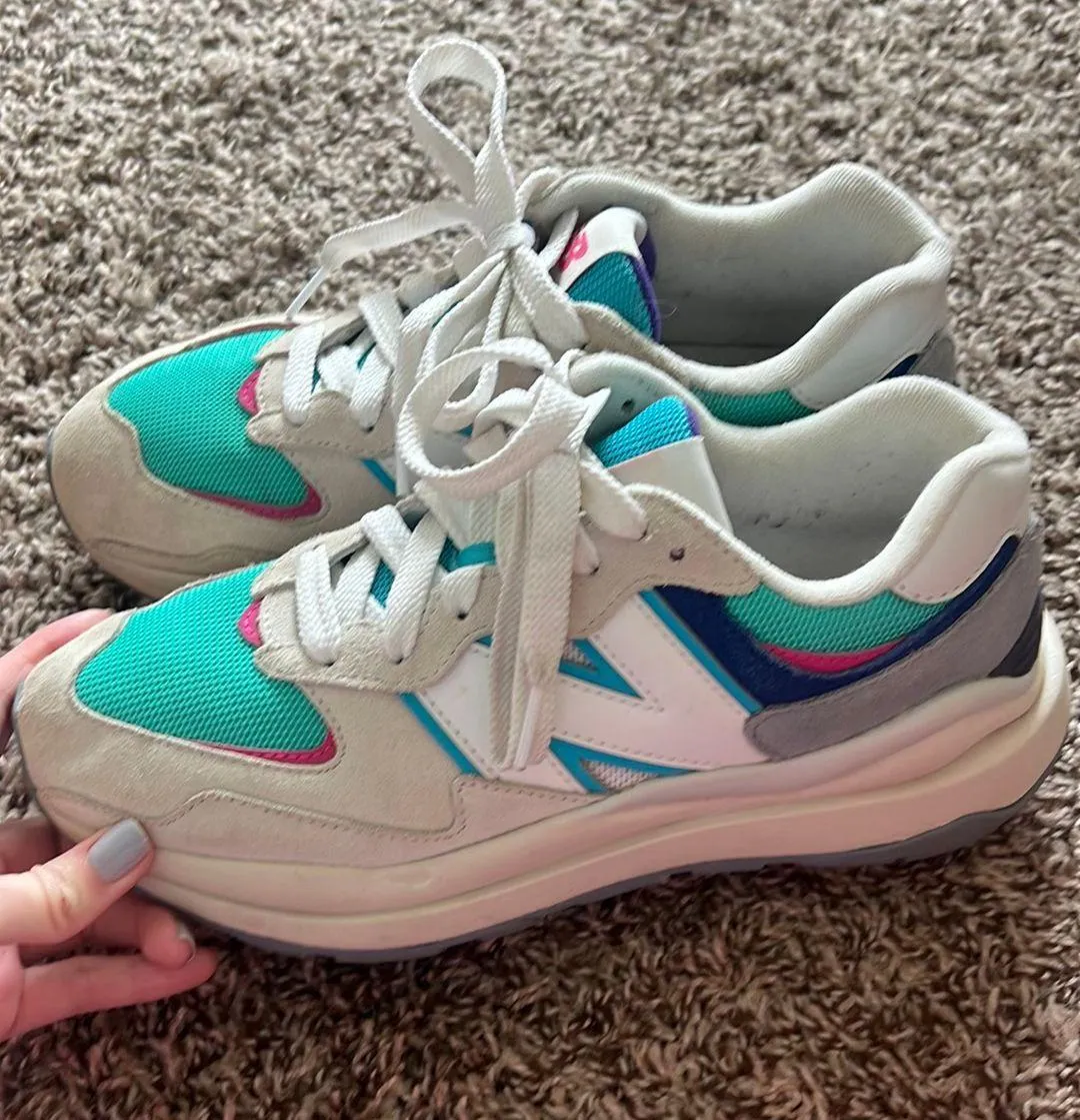 Tennis Shoes - Image 6