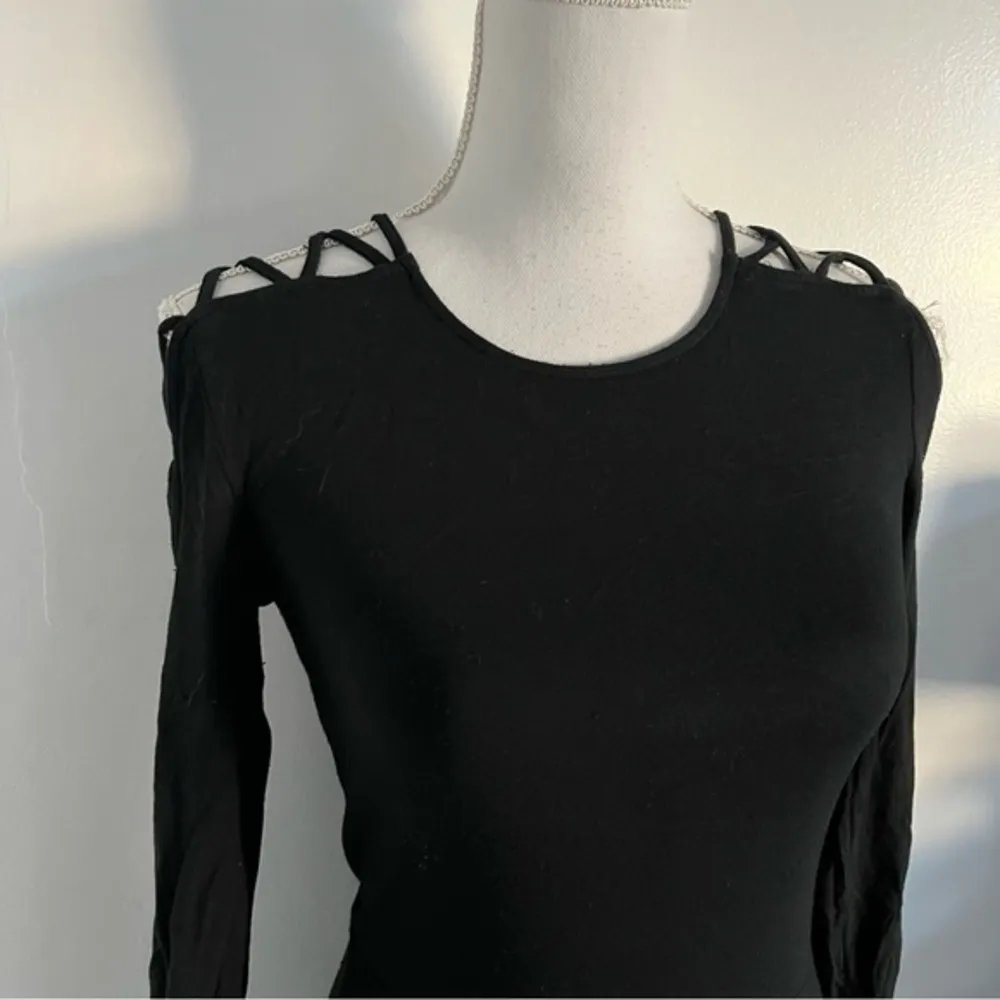 American Eagle Outfitters • Black Soft and Sexy Cutout Shoulder Dress - Image 22