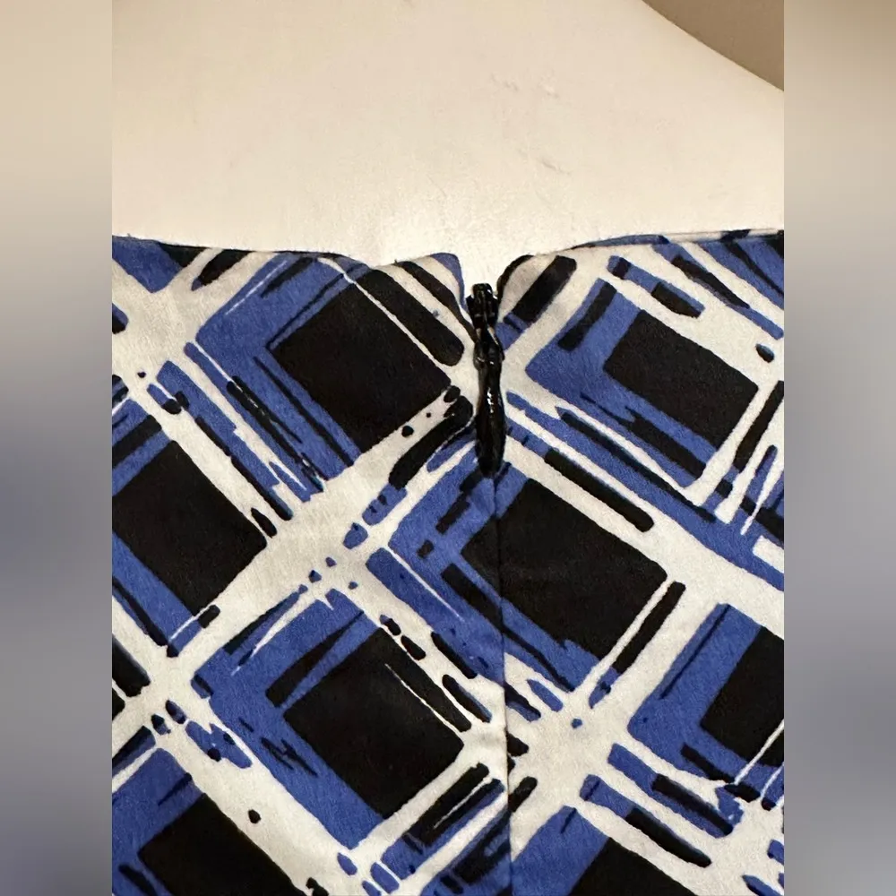 East 5TH Street Black White Blue 3D Squares Dress SZ 16 pleated top and bottom - Image 7
