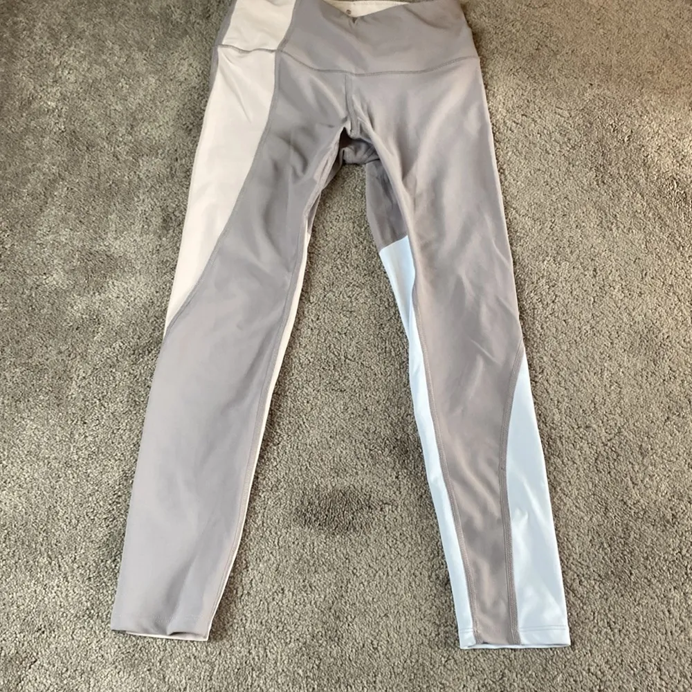 Apana Leggings SIZE XS - Image 3