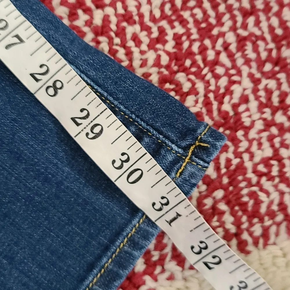 Lucky Brand sweet n' low bootcut jeans size 28 - Image 10