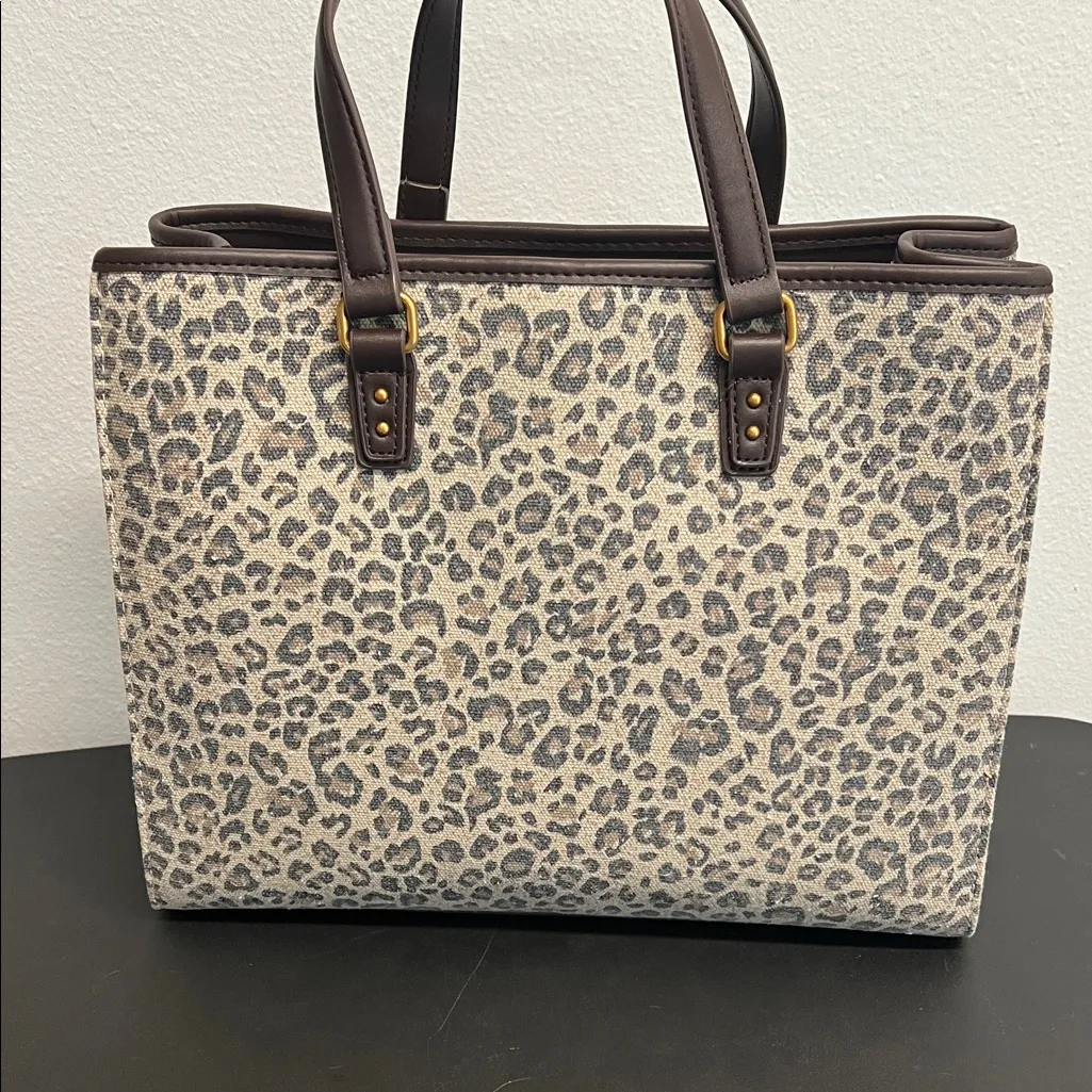 Betsey Johnson | Leopard Tote w/ Bag Charm & Crossbody Strap - Image 10