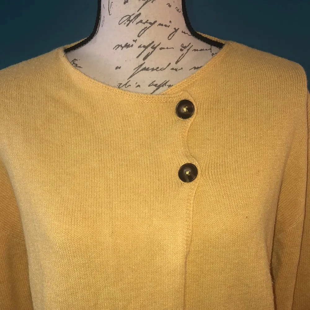 🔹4 for $30 Soft Cardigan, Large Yellow - Image 2