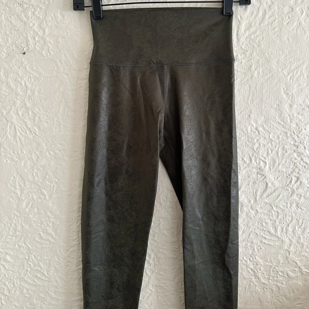 Aerie Offline Dark Olive Green Faux Cracked Leather Leggings Small - Image 2