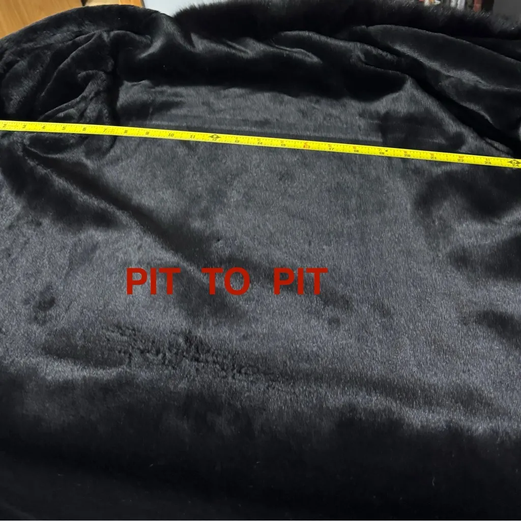 Marvin Richards Black Robe with Faux Fur Trim - Image 15