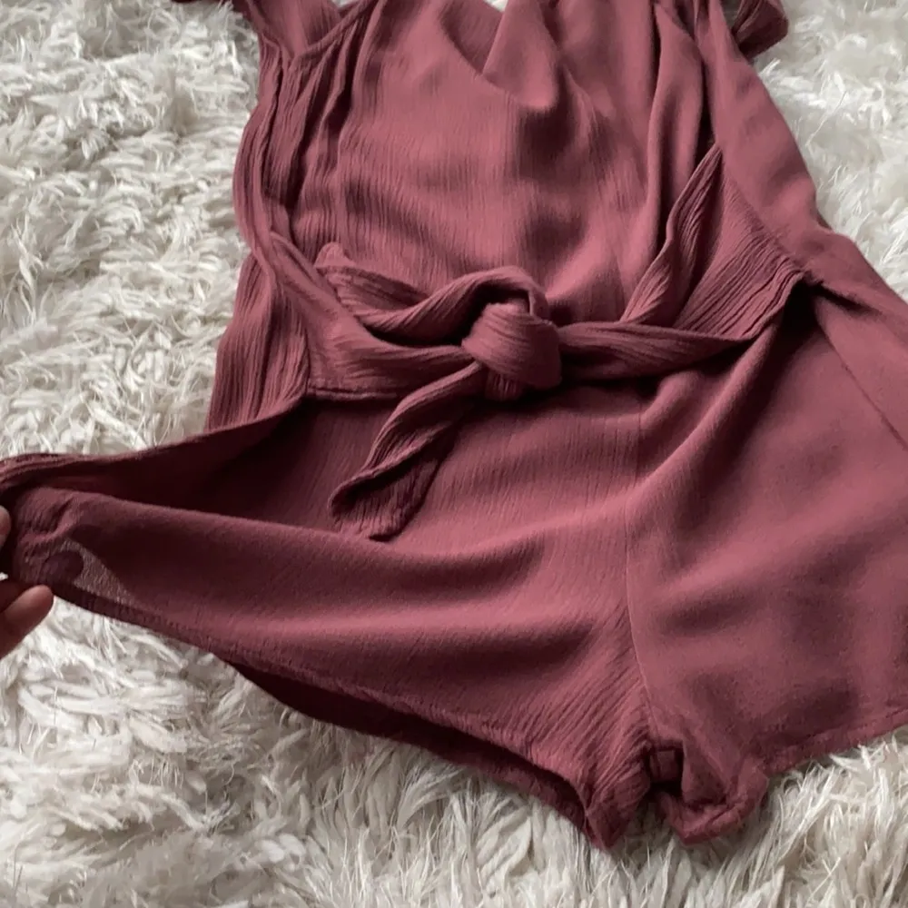 Kendall and Kylie Rose Toe Front V Back Romper - Image 7