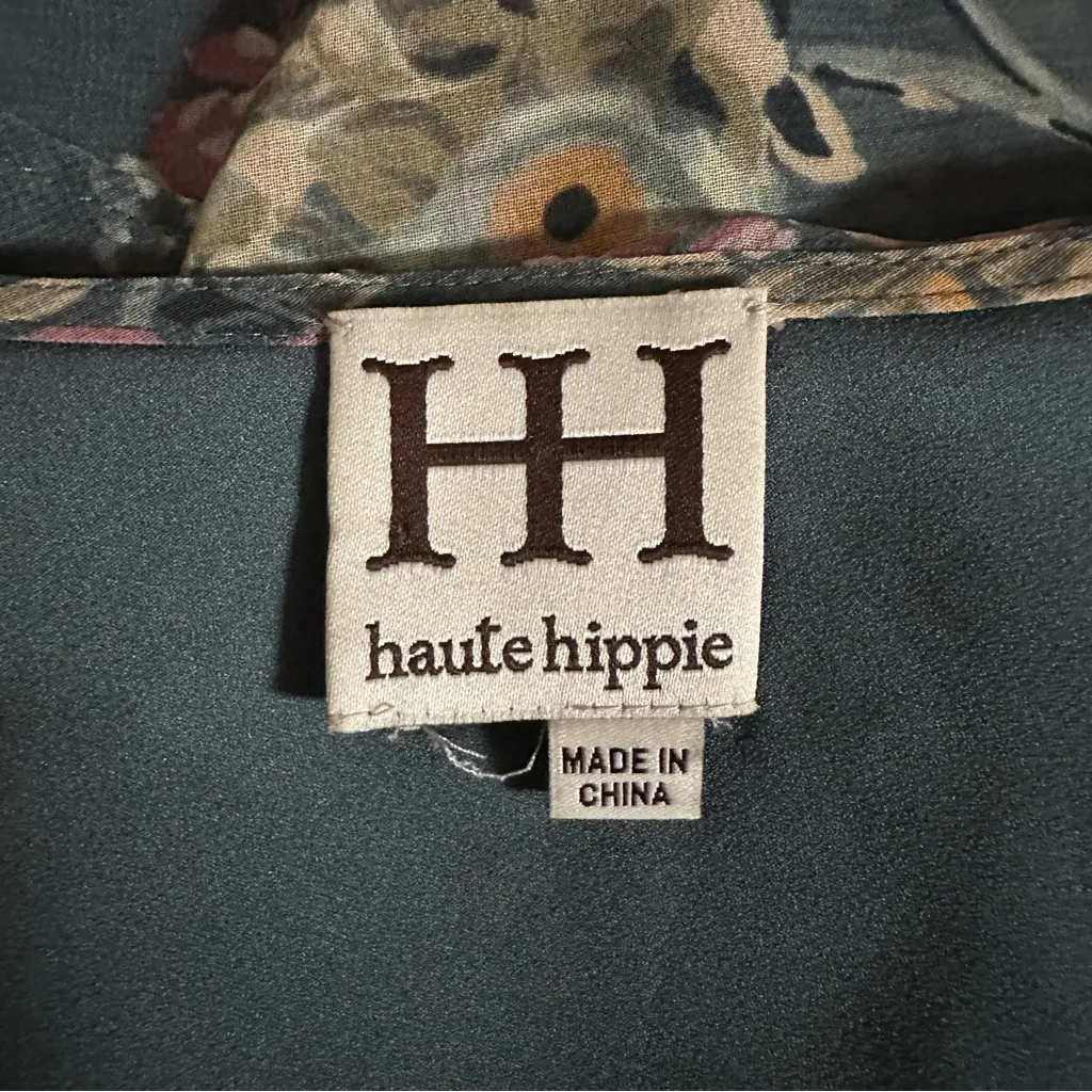 Haute Hippie One Shoulder Ruffle Floral Blouse Lux
Lisbon - Image 10