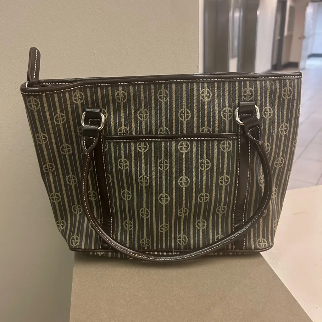 Bag Elegant Green Patterned Tote BagGIANIBERNINI. Like new CLEAN! - Image 8