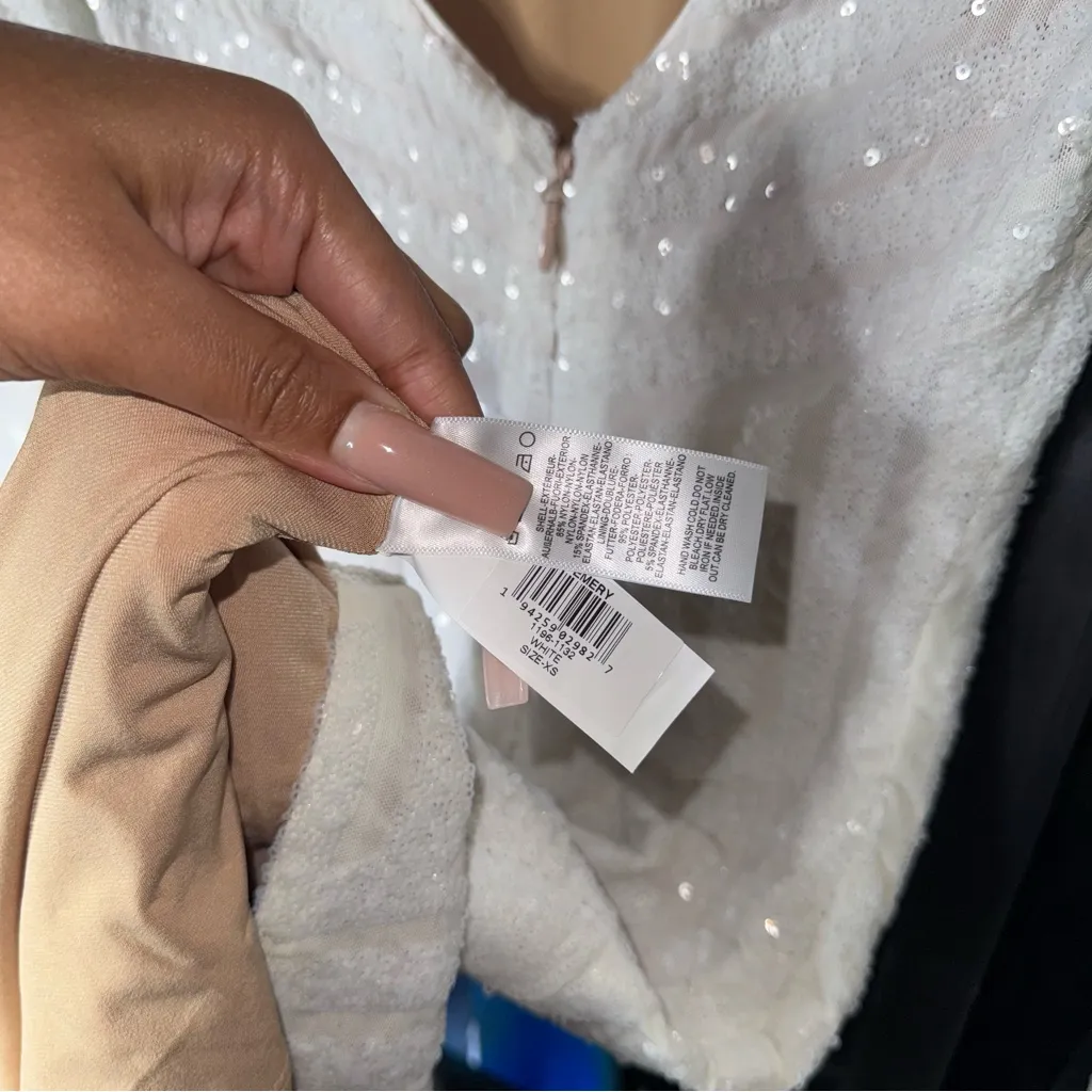 Dress The Population Emery Sequin Placement Dress White Long Sleeve Midi - Image 7