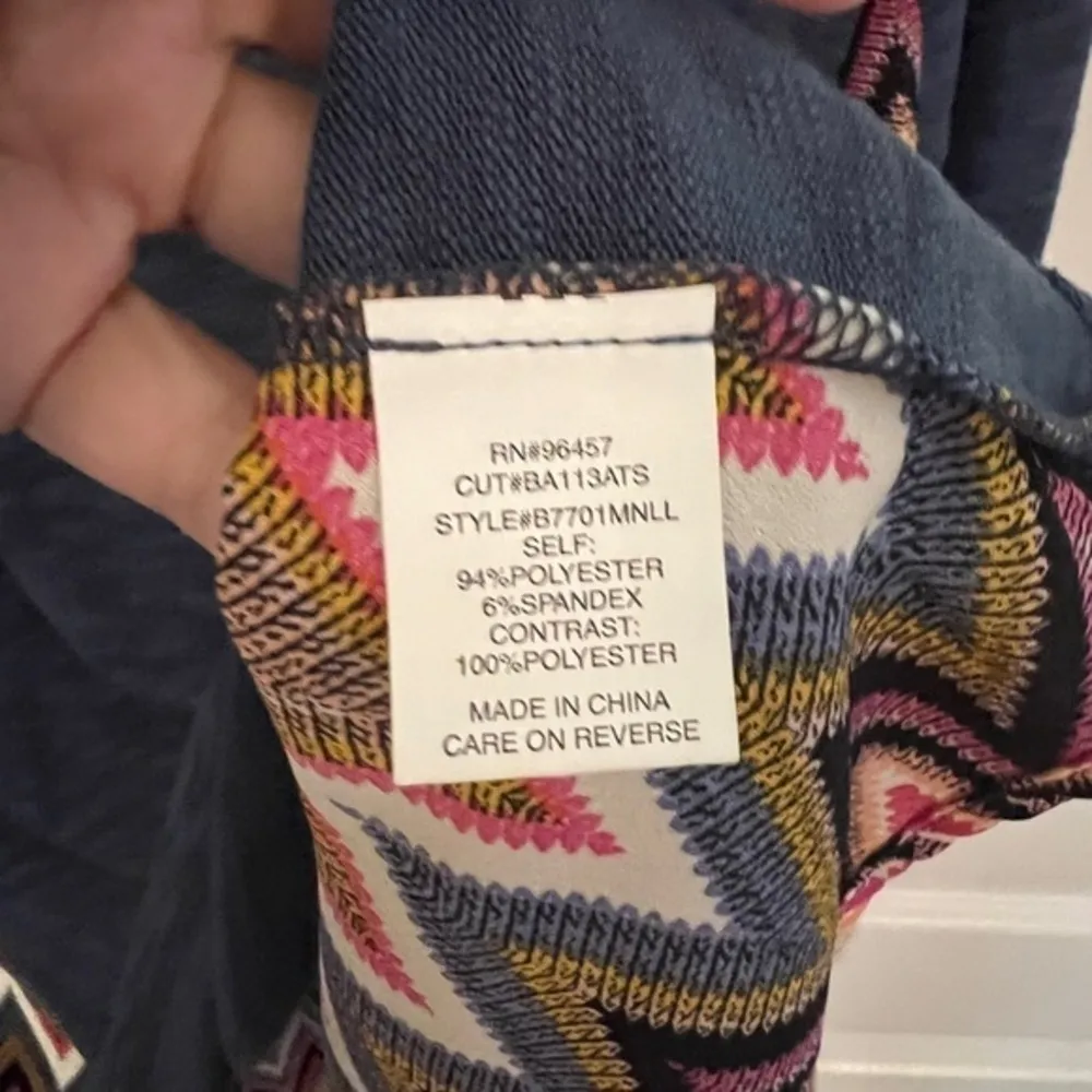 EYESHADOW 1X Cream Zest Chevron Tunic Top - Image 5