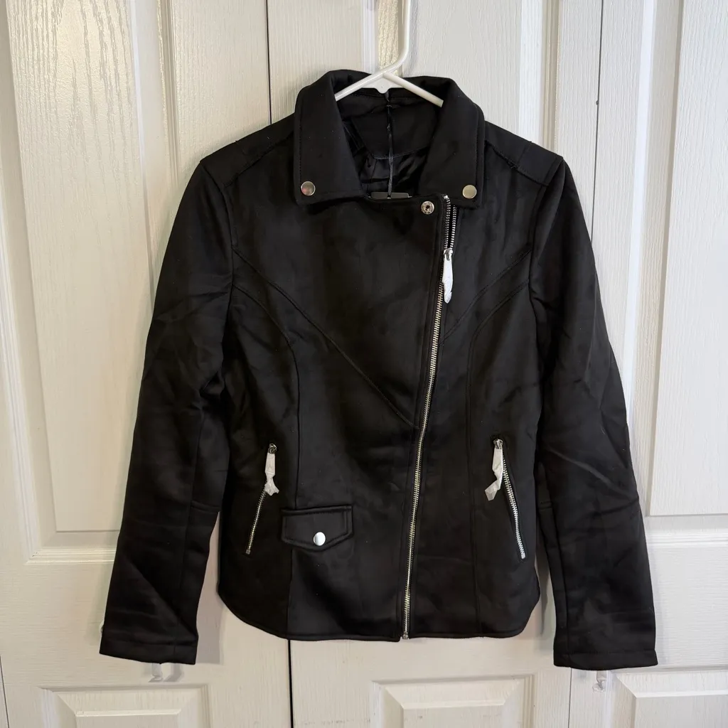 Bellivera black faux suede moto full zip jacket size medium - Image 2