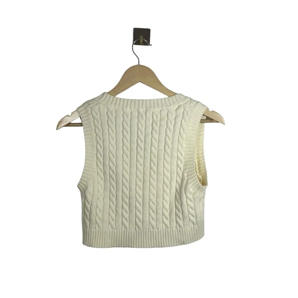Princess Polly Sydney Cropped V-Neck Sweater Vest in Cream Size S/M - Image 9