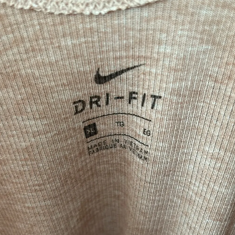 Nike Lettuce Edge Yoga Training Tee Top Ribbed Lightweight Low Back High Neck XL - Image 8